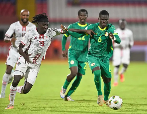 c63c793fe660cc573e30765b2ec13bb22bd840bea9f2156a16a6913278e50e76