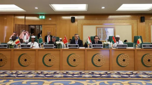 c6c0807427ab7edb9641f24b9d3833506d4ddaf2c56298c19723c9519dc9fa9c main 1