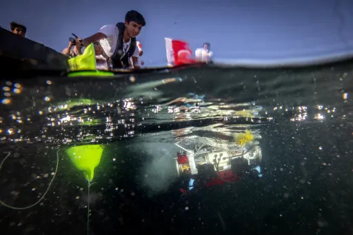 dd7311b0c8b6dec71ed3e20fb030846cab2b7bdd76137f4575c54629a4456bc0