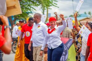 e06ebff2eb34ec173ff4a1c7506fc15b72cb5dc796f0f848d0ec40fa5be14f8d