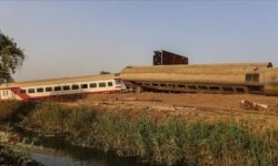 e1b2e88cf8aabe5b79f8f71eddf19cf03d88aeb3eec6a362d5ba81d83326e0ab