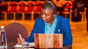 e34ca275789331e5980e1baca5a49b2631e0a85756657c5ce0ce678d80c1ad78