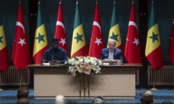 eef4485c2522017ab6ee39bb512861576dcd900e6cf680f7eb53a7a6bac1bb6f main