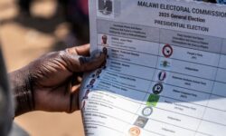 e9d4bbe973a7771cd4aab04503b82cdbf58ae6ca9bae070742143460b932d495