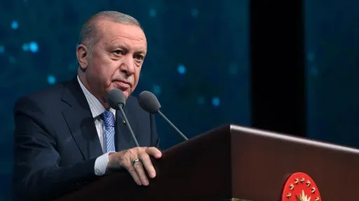 f30a86d2684216c0233d26e93bd06fa8943fed5957c6b94e6fa1f9a0c24af7b8 main