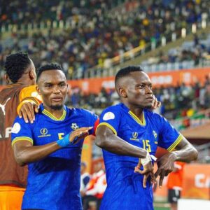 f8fc8c03e81b8e891fbd13d516c297eee5959292bf1ecacf96608bde94e93995