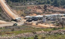 4b8822e1fd9b41a64ef8ad750c4e485ad0a28c024f77bcdd7f3193ef2742a98e