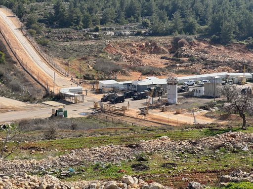 4b8822e1fd9b41a64ef8ad750c4e485ad0a28c024f77bcdd7f3193ef2742a98e