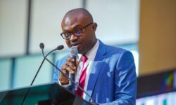 4bbaef7dfd086691add1959bd0dea2eff575c01813a6fb363206cffce3fac2c4