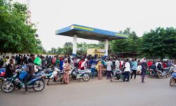 813b1dba5940a034f2de7db4b5b94fb0767a401110e2c66a218c144c0f6857e3