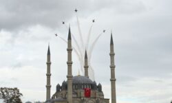 a9c78e15bd8eb6c588b38ac4bde2222f2850b5f88e8fd04fb12261287549b043