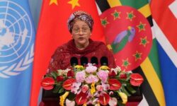 bd9437eedc5cb0763e7ab4daf6e94cd4cc962a02ae6e2cca84245d06a9bfcbef