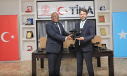 e0b314096cfddfb944d0b08fe220a5944f15fbed780063800170eea75c396469 main