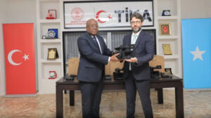 e0b314096cfddfb944d0b08fe220a5944f15fbed780063800170eea75c396469 main