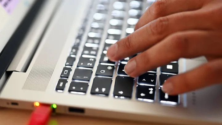 f0d3c6ec935611ea30742863580ee811bd14b42d29bed8ac67ccec851a9d8e98 main