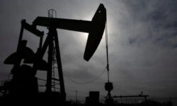 2025 10 22t015015z 1 lynxmpel9l01r rtroptp 3 usa oil fracking main