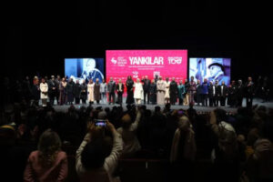 21fb85681722049df73dcc26b88e86f0c6e0634ab0dabe5545149a2c6526d0d3