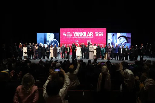 21fb85681722049df73dcc26b88e86f0c6e0634ab0dabe5545149a2c6526d0d3