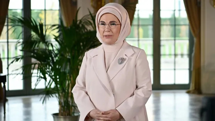 8e2a8d7ce0a137fd0156f85ec1506e811eef5081a118cd6cc9b464863765f559 main