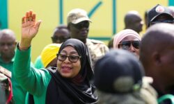 e12979121027ce60b8d98d52ef2d94eb6573138e86946a1f91ccf66a46bc4622