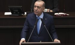 157e7c2bd8ee58a5da4e47da004ccaadc6400303044e62b1fb73b4eb27b4ca3f