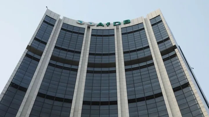 2025 10 06t165209z 1 lynxnpel950tr rtroptp 3 africa economy main