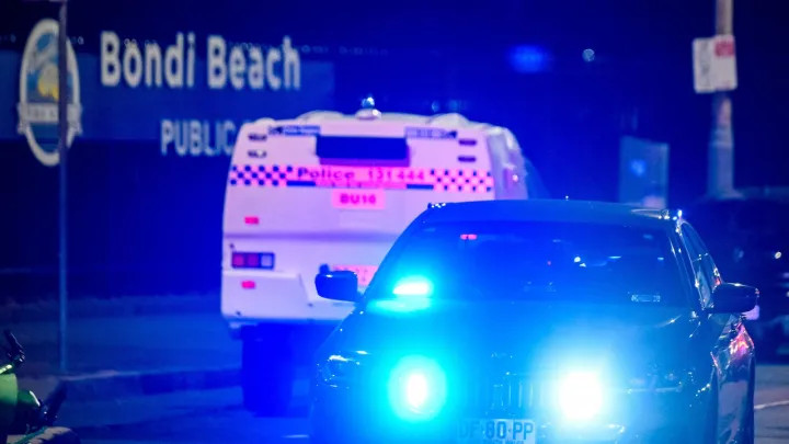 2025 12 14t115700z 875448184 rc2bgiay37bi rtrmadp 3 australia crime main