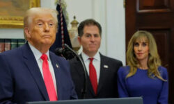 25c6a1082b4d6faf36d557286605176bc1374bfeb8b112d27a14e005e2cb4400