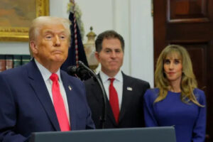 25c6a1082b4d6faf36d557286605176bc1374bfeb8b112d27a14e005e2cb4400