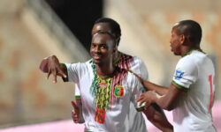 2b113e4a71d3a49cfe7457e24e212e5554e2bebb7a8bc88ec19d08d3b34b77d7 main