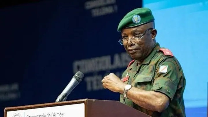 6e0c8933fac950cb9b7ebcd63c93c6de1ff2fc9131d9478344e5abc3737d02e8 main