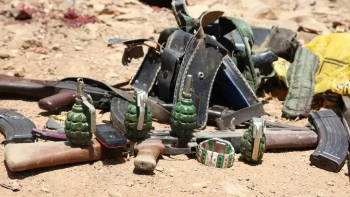 ec404e3ba29b8d637673dcd825e00104504a36409970f31f929810a9b11f5881 main