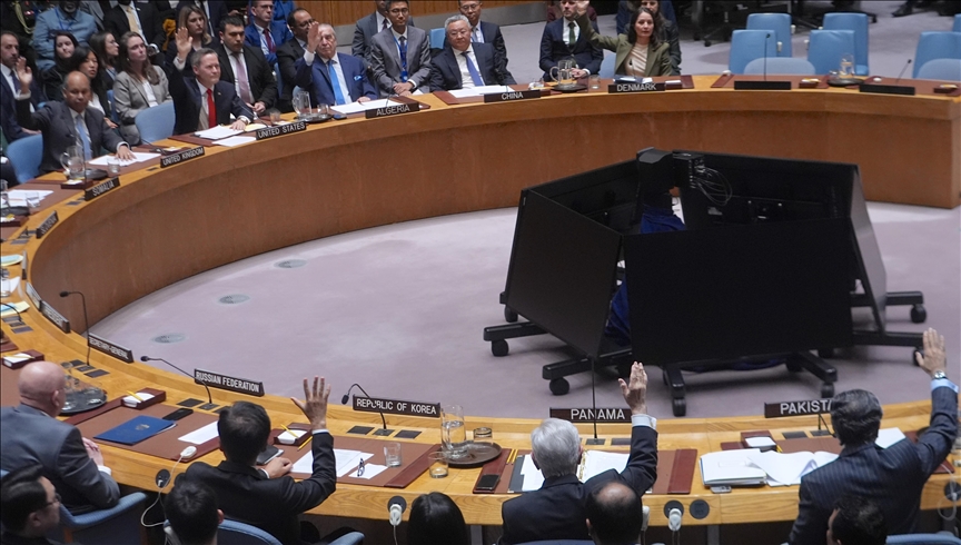 thumbs b c da7dc9a51887faeec2d3f31583383d40