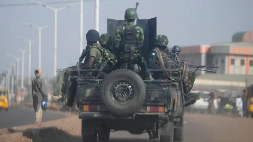 18b3b1860d2d015366a87cd72d77d2bdf9f2e900e2f4fcd2d1319d42116664ec