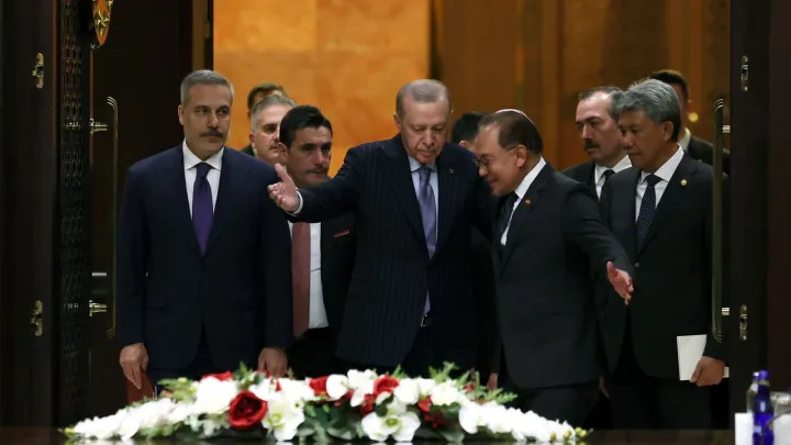 45e5583b27c7ef55097a24f52110de13bec06bcdbef1f85211fde27504255139 main