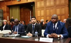 499af26d81e3a424c1cf582c5c92d9c2f81b1d2301712c8b5896a0cf18d1c0a4