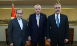 8cc9b2aa2d3fa8fc5010e80882a446909f2689d949a0e9be71b15412f006d88e