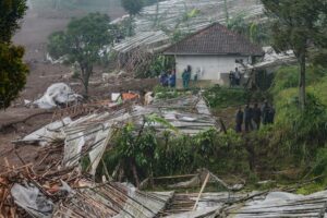 AFP 20260124 93VC7RF v1 MidRes IndonesiaEnvironmentLandslide