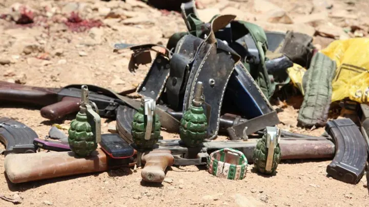 ee1eabbf33d6931daf732d577e16c7e91940eede6f4af0c2d26e154e5eb686ff main