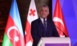 5c271697696e968eb2ee75a9cfdbd5de272d8e390412e3128786bcdd10a90be4