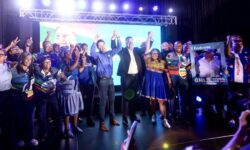 725a104d6a9f27782fa84b330ef0e4c4f7c5ef377ae9440ed19e00d27c41fcba