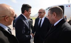 ec11c83d1c65932bed5c067c4abdeeee5a6fbb0ab6ab0294867a8a3d154e7162