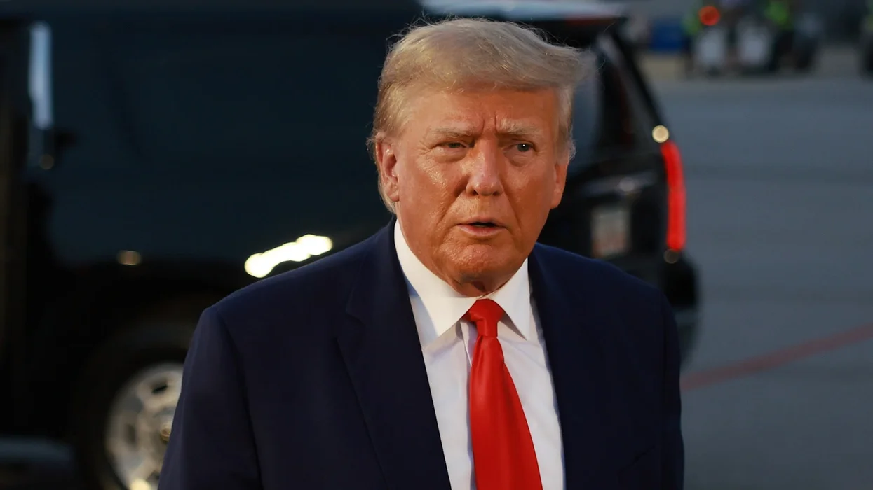 trump s post arrest interview awkwardly breaks up and cuts out