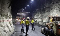 2025 05 05t063446z 1352327993 rc2kzw967eob rtrmadp 3 gold road m a gold fields