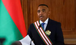 28d734e3e2db1687843108bda739eddda60f0c7ec60e2c6340cfee406c592538