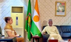 2d852d73df590ba2424714e9ea20a00226910d466aa36444feb67e4d37da7b92