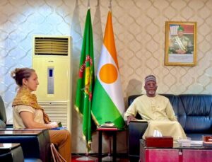 2d852d73df590ba2424714e9ea20a00226910d466aa36444feb67e4d37da7b92