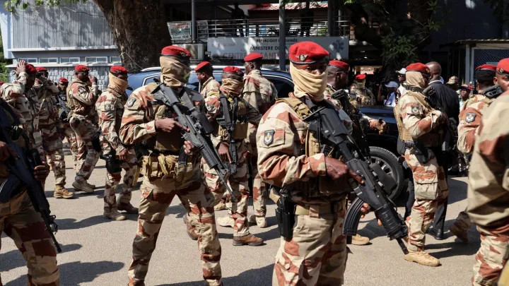 46d331ccde6de3682179dc3d5559a18c9263ac521a788b61001a7757e0fc1a50 main