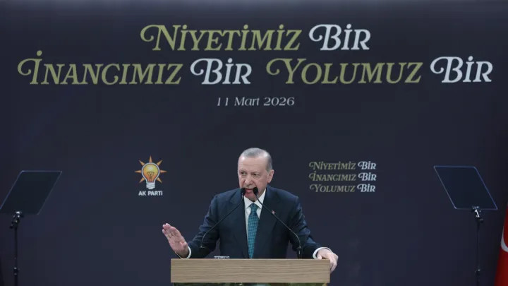 5b45ee571b22ebd2ee4b3da48dd15d95b5ee262999b679c1c4156665cc301dd8 main