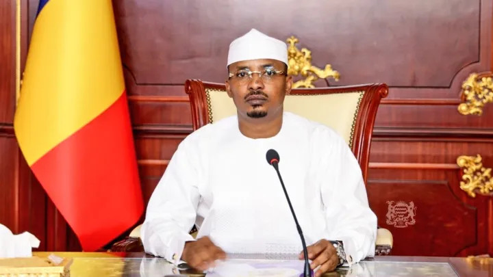 64be7d092927239e769d57f3b19ed6f6247c943a5c992a1c01424c05f94168e3 main